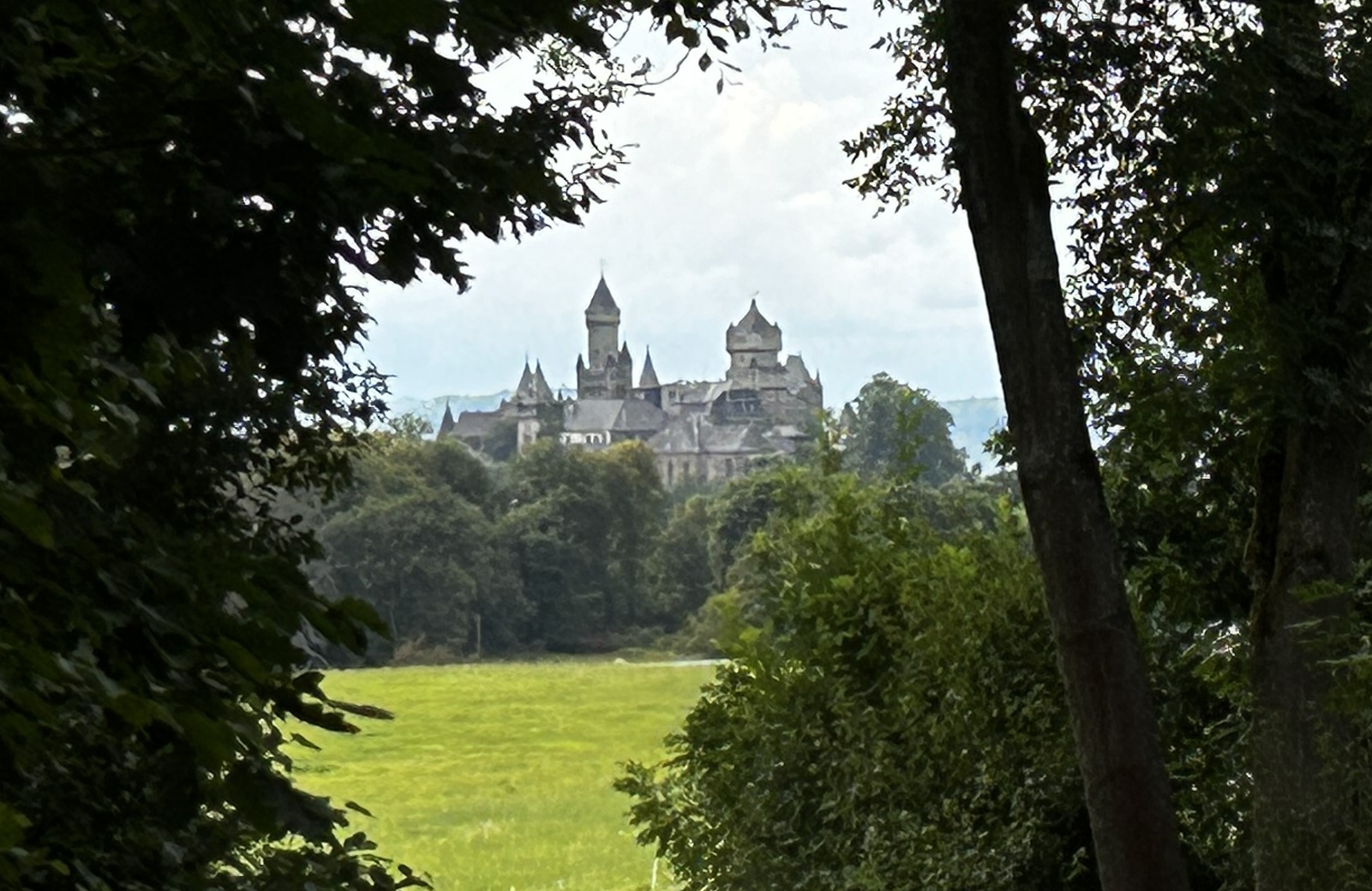 Schloss Braunfels — unser Sitz in Mittelhessen
